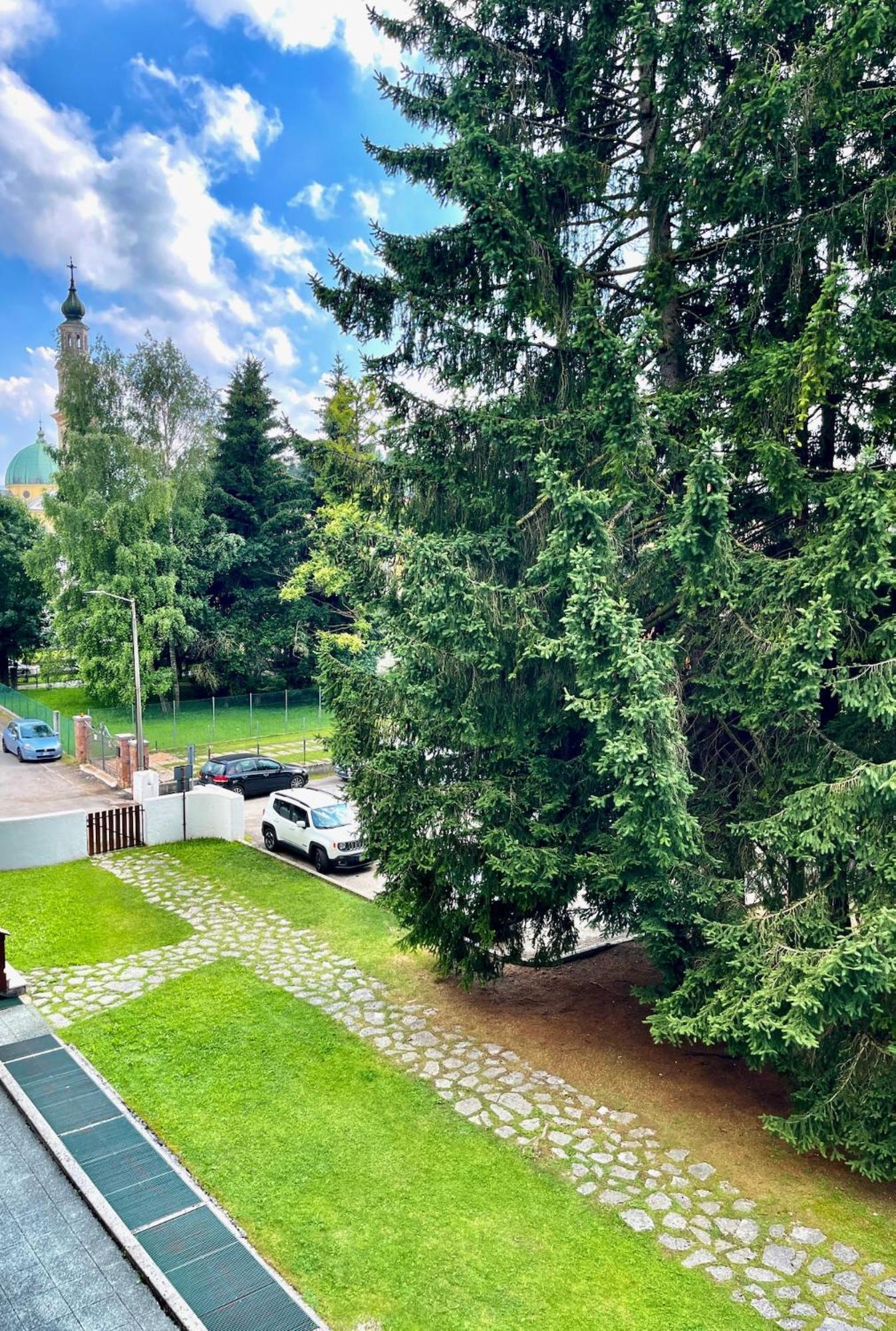 Appartamento Per Famiglie In Centro Ad Asiago Con Posto Auto E Ampio Giardino Ngoại thất bức ảnh